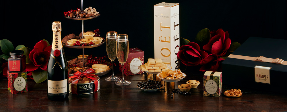 Australian Christmas hampers with champagne